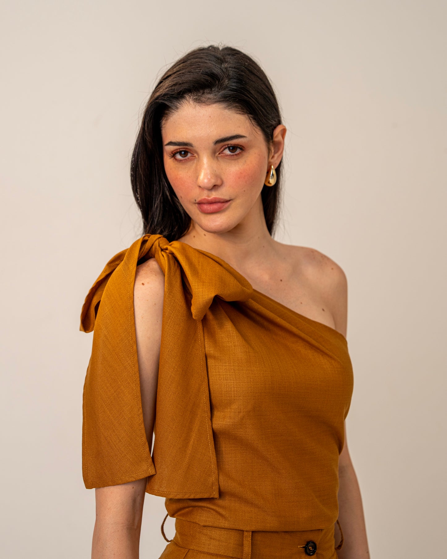 Molten Light Set – One-Shoulder Top and Wide Leg Trousers Co-ord Set for Women