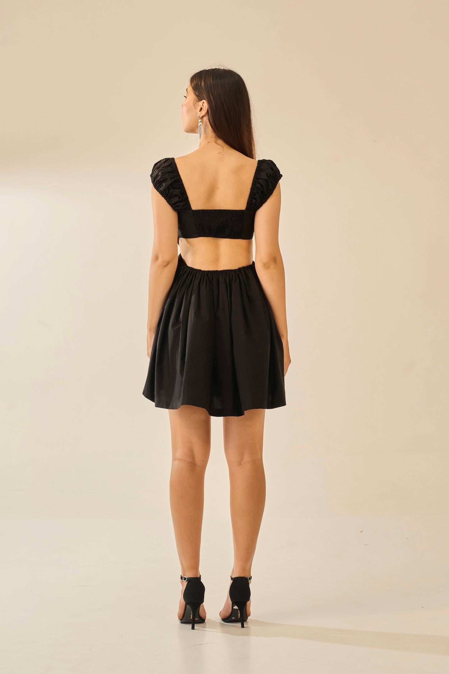 Charcoal Drizzle – Black Short Sleeve Poplin Mini Dress for Women