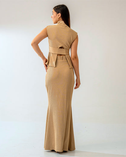 Sandstone Top – Sculpted High-Neck Ribbed Knit Top for Women