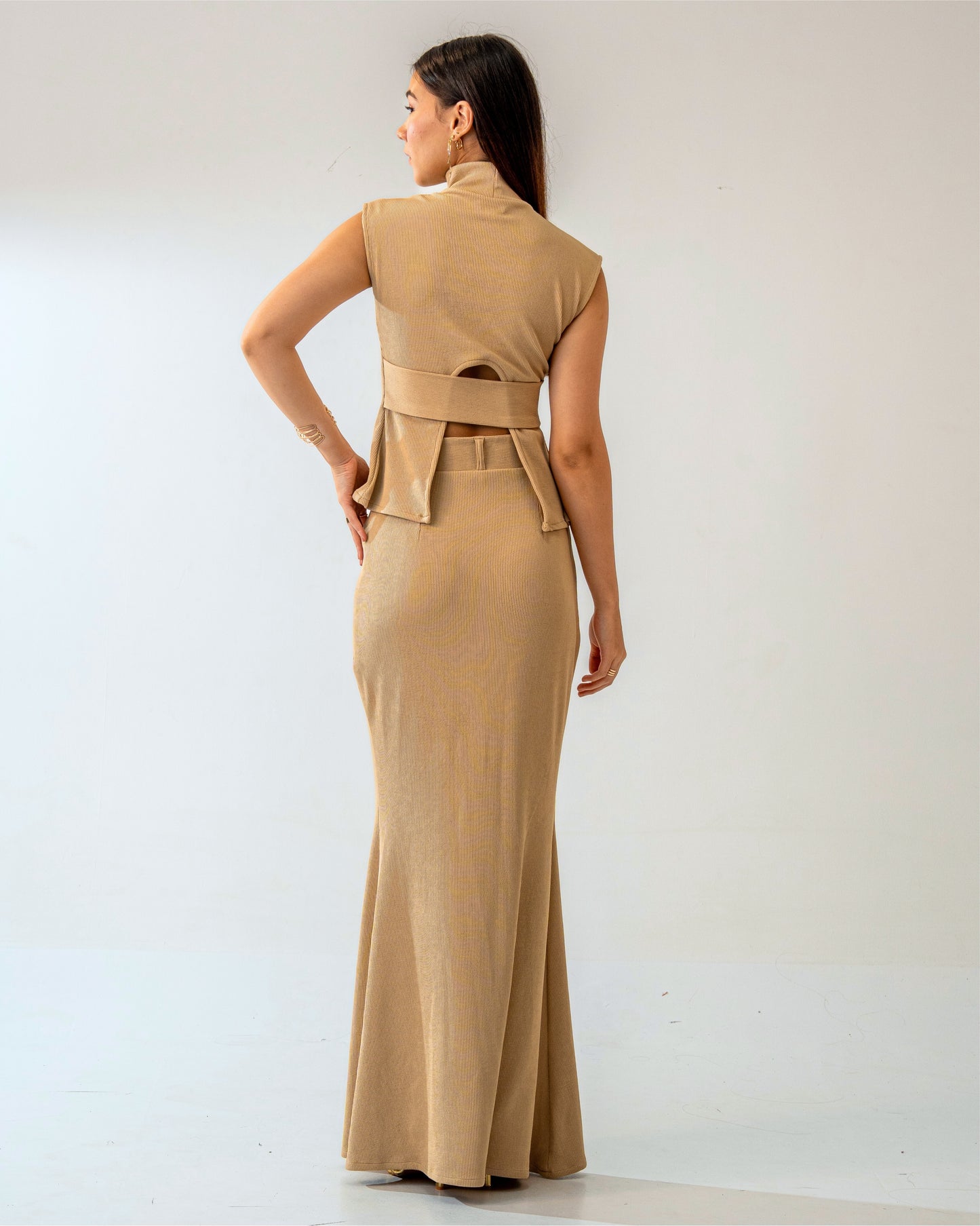 Sandstone Set – Sculpted High-Neck Ribbed Knit Top & Column Maxi Skirt Co-ord Set