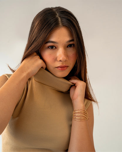 Sandstone Top – Sculpted High-Neck Ribbed Knit Top for Women