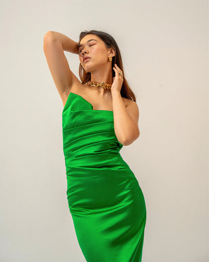 Emerald Hour Dress – Sculpted Emerald Green Satin Gown for Women